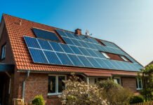 Waarom je zonnepanelen aan zou moeten schaffen huis met zonnepanelen